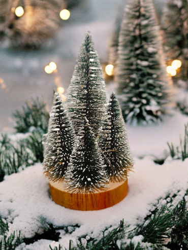 Mini LED Christmas Tree with Artificial Snow Flocked (15 cm)