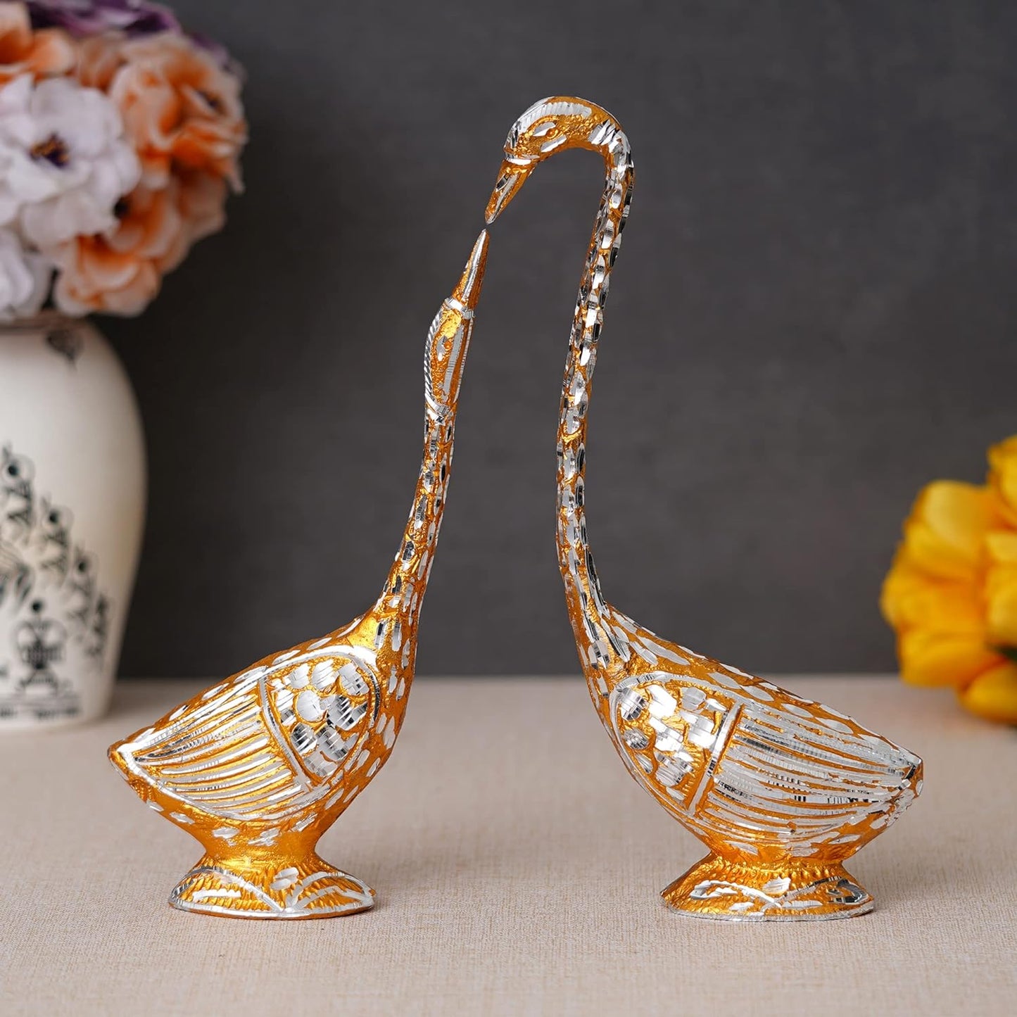 JaipurCrafts Pair of Kissing Duck, Swan Showpiece For Home Decor - 29 cm (Aluminium, Golden )