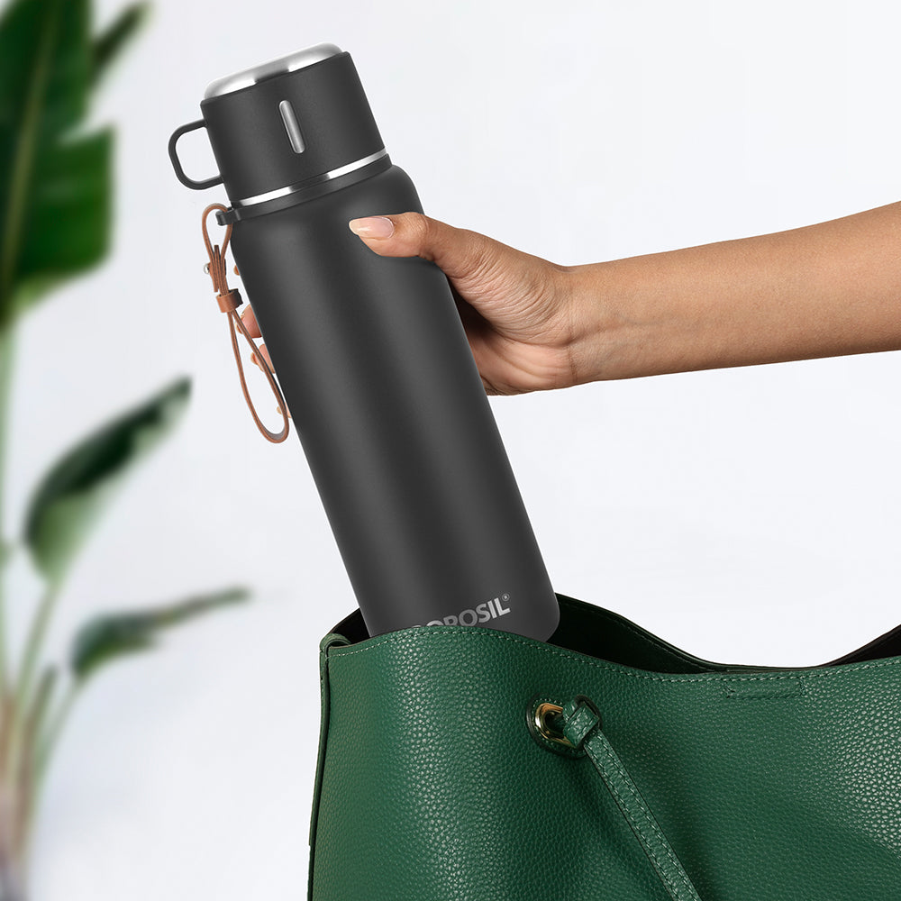 Cruise Insulated Bottle Personalise, Black, 900ml